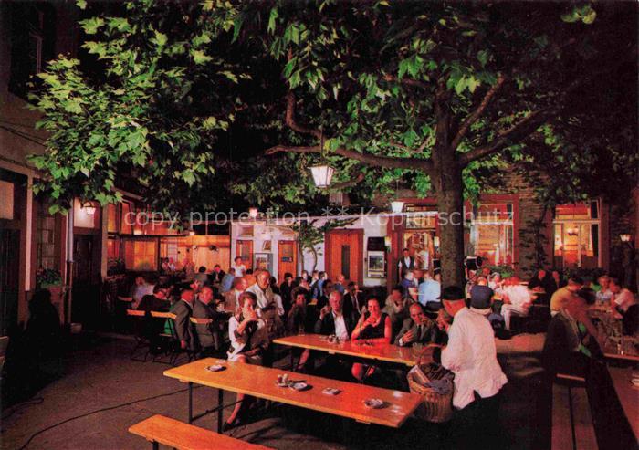 FRANKFURT AM MAIN Apfelweinwirtschaft Klaane-Sachsehaeuser Innenhof Biergarten A