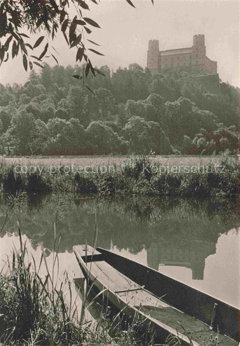 Eichstaett Oberbayern Willibaldsburg Altmuehl Fluss Boot Schilf Burg Waldhuegel