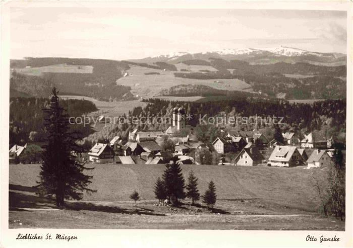 Maergen St Zwiebelturm-Kirche Ortspanorama Schwarzwald Tannen Berge Daecher Wies
