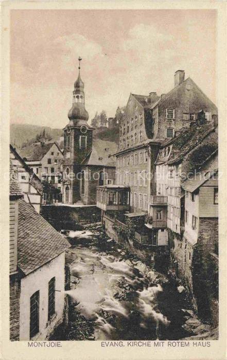 Montjoie Monschau NRW Haeuserpartie an der Rur evangelische Kirche Rotes Haus