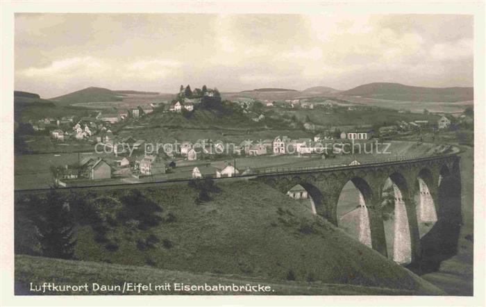 Daun Vulkaneifel Rheinland-Pfalz Panorama Eisenbahnbruecke