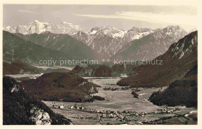 Pfronten Ostallgaeu Bayern Panorama Vilstal mit Zugspitze Mieminger Gruppe und H