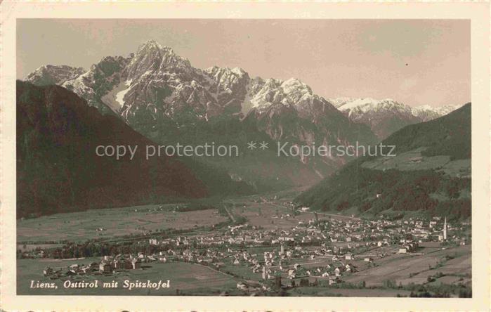 Lienz  Tirol AT Panorama Blick gegen Spitzkofel Lienzer Dolomiten