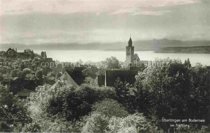 ueberlingen Bodensee BW Ansicht mit Kirche im Fruehling