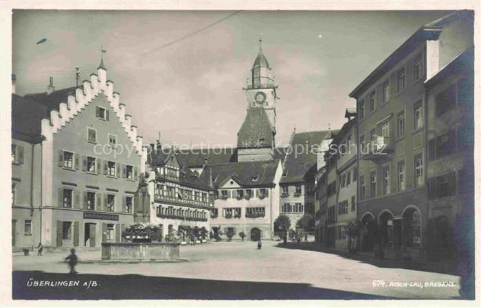 ueberlingen Bodensee BW Motiv im Stadtzentrum Kirche Giebelhaus