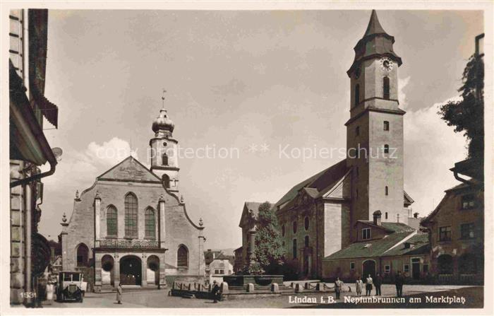LINDAU  Bodensee Bayern Neptunbrunnen am Marktplatz Kirche