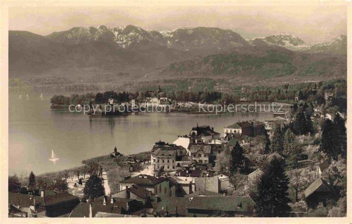 Gmunden Traunsee Salzkammergut Oberoesterreich AT Panorama Schloss Orth mit Hoel