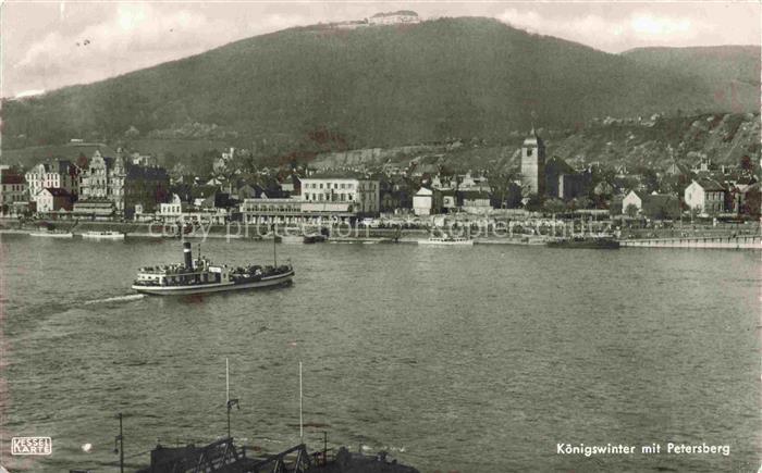 Koenigswinter Rhein mit Petersberg