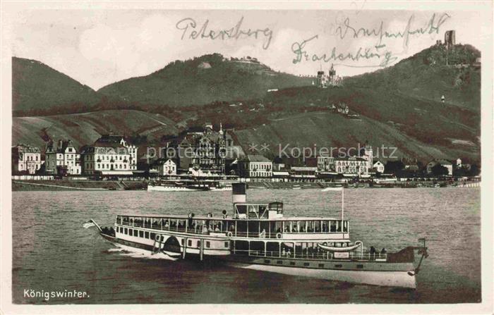 Koenigswinter Rhein mit Petersberg und Drachenburg