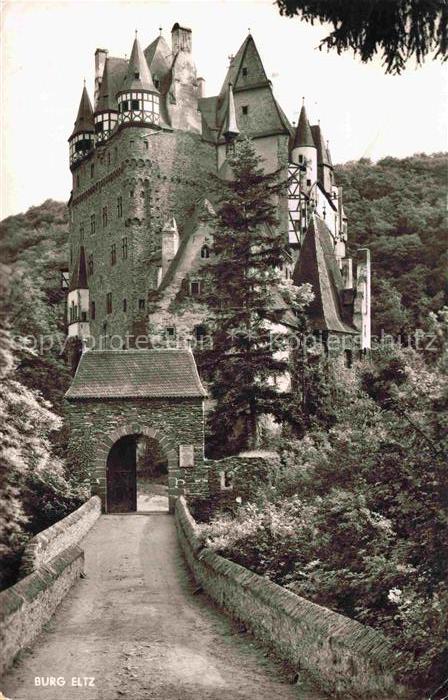 Burg Eltz Wierschem Mayen-Koblenz Rheinland-Pfalz Ansicht