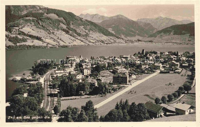 ZELL AM SEE Pinzgau-Pongau AT Fliegeraufnahme mit den Tauern
