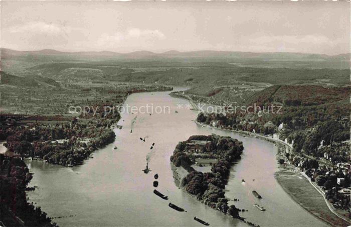 Nonnenwerth Insel Rhein Remagen Rheinland-Pfalz und Rolandsbogen Blick vom Drach
