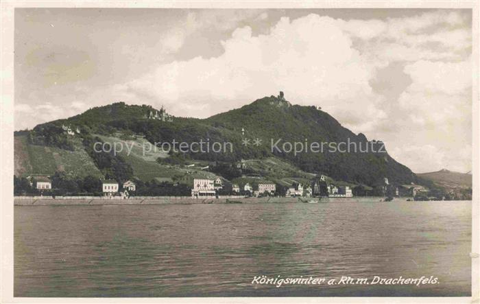 Koenigswinter Rhein mit Drachenfels
