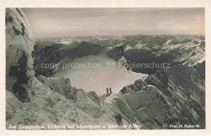 Zugspitzgrat Zugspitze Garmisch-Partenkirchen Bayern Rueckblick auf Schneeferner