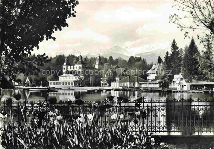 Velden  Woerthersee AT Schloss mit Mittagskogel