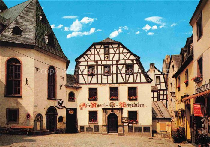 Beilstein Mosel Rheinland-Pfalz Marktplatz Alte Pfarrkirche Alte Mosel Weinstube