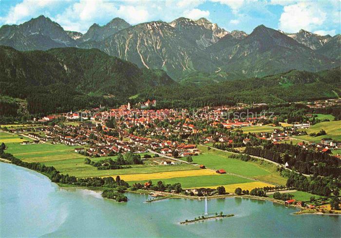 Fuessen am Lech Allgaeu Bayern mit Forggensee und Botshafen Gehrenspitze Koelles
