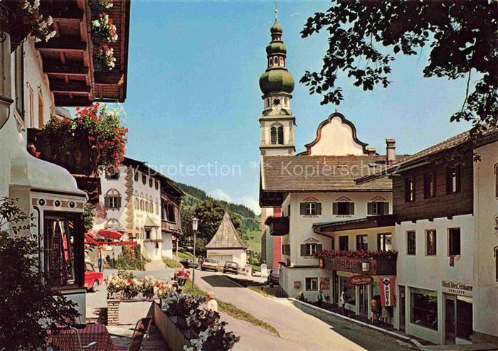 Oberau  Wildschoenau Tirol AT Dorfpartie mit Kirche