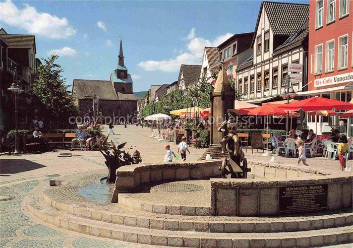 Bodenwerder Muenchhausen-Brunnen Zentrum Fussgaengerzone Kirche