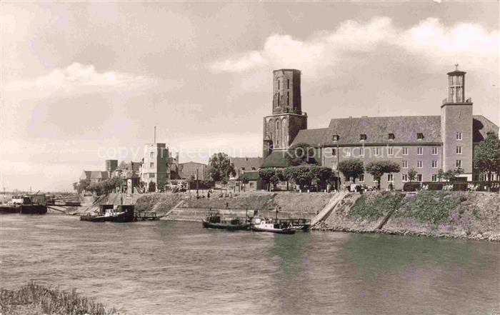 Emmerich Rhein NRW Ansicht vom Rheinufer aus