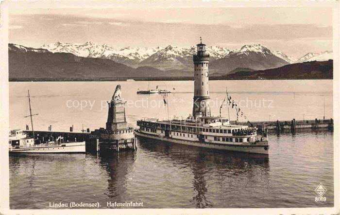 Dampfer Binnenschifffahrt Lindau Hafeneinfahrt Leuchtturm