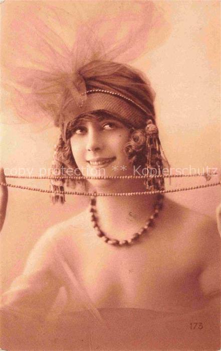 Hutmode Mode-des-Chapeaux Hat-fashion Cappeli Sombreros-- Frau