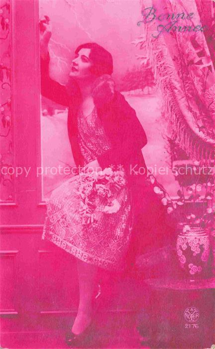 Foto Noyer A Paris Nr. 2176 Bonne Annee Frau Bluemen