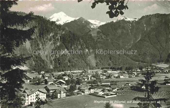 Mayrhofen  Zillertal Tirol AT Panorama Blick gegen Ahornspitze Zillertaler Alpen