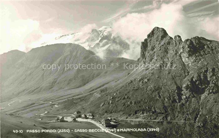 Passo Pordoi Pordoipass 2239m Canazei Trento IT Panorama Gebirgspass Sasso Becci