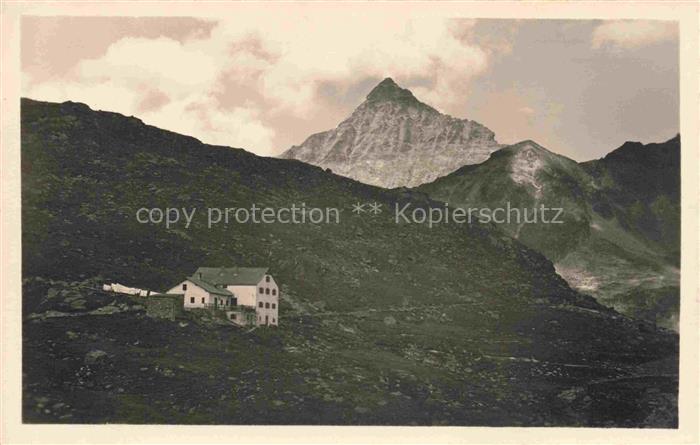 Rudolfshuette 2315m Stubachtal Weisssee AT Berghaus Alpen Blick gegen Hocheiser