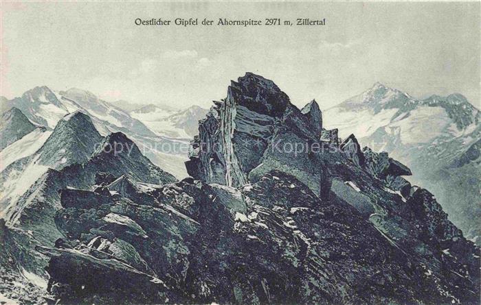 Ahornspitze 2973m Zillertal Tirol AT Oestlicher Gipel Panorama Gebirgswelt Zille