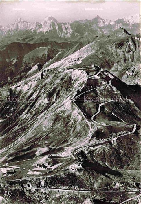 HEILIGENBLUT Kaernten AT Edelweiss-Spitze Grossglockner-Hochalpenstrasse darunte