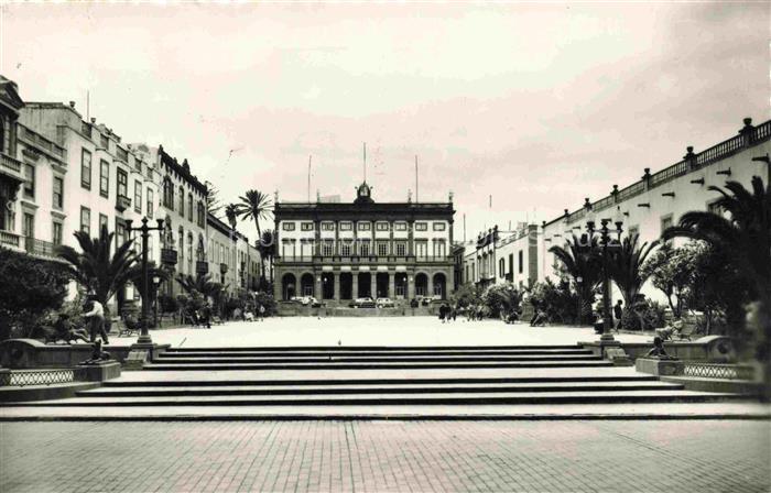 Las Palmas Gran Canaria ES Ayuntamiento y Plaza Santa Ana