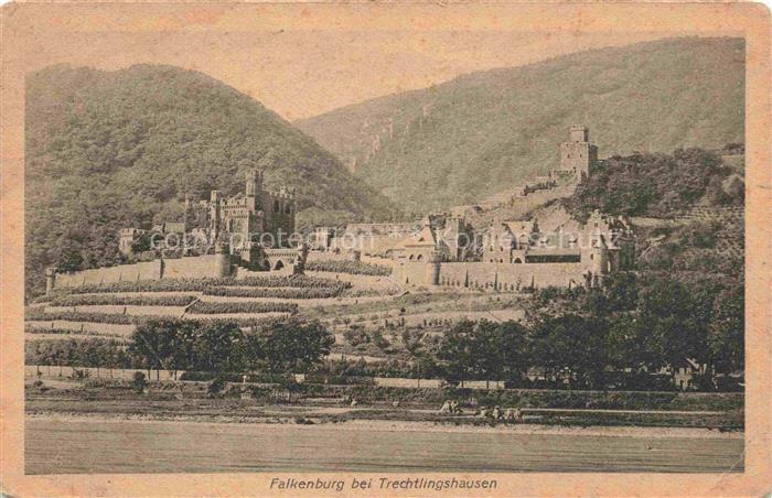 Trechtlingshausen Trechtingshausen Mainz-Bingen Rheinland-Pfalz Blick ueber den