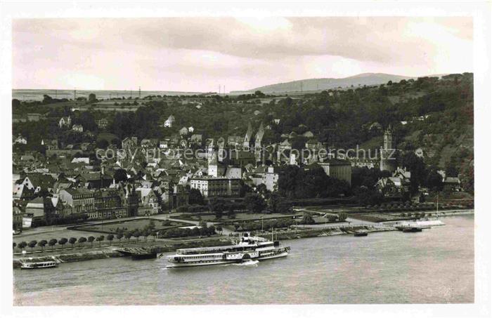 Andernach Rhein Rheinland-Pfalz Panorama Blick ueber den Rhein