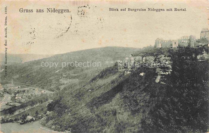 Nideggen Eifel Dueren NRW Panorama Blick auf Burgruine Nideggen mit Rurtal