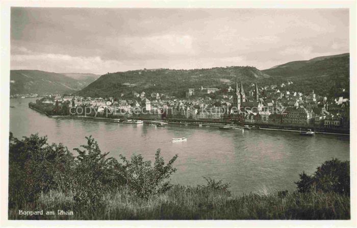 Boppard Rhein Rheinland-Pfalz Panorama Blick ueber den Rhein zur Stadt
