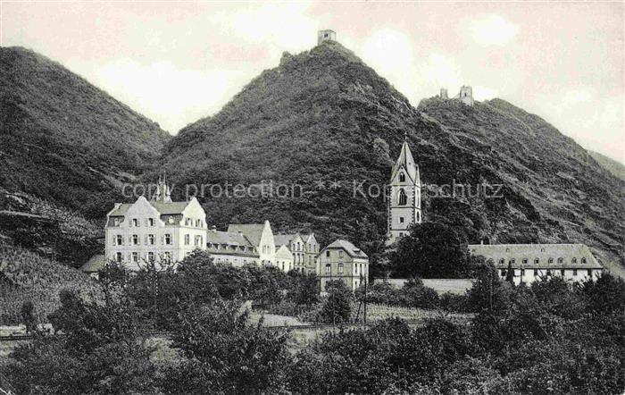 Bornhofen Kamp Rhein Rheinland-Pfalz Teilansicht mit Kirche die Feindlichen Brue