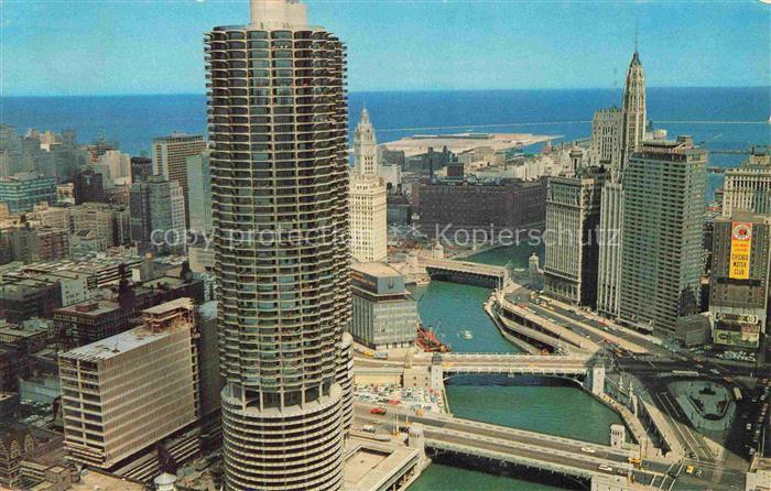 CHICAGO Illinois USA Downtown Chicago Canal Marina City Wrigley Building Chicag