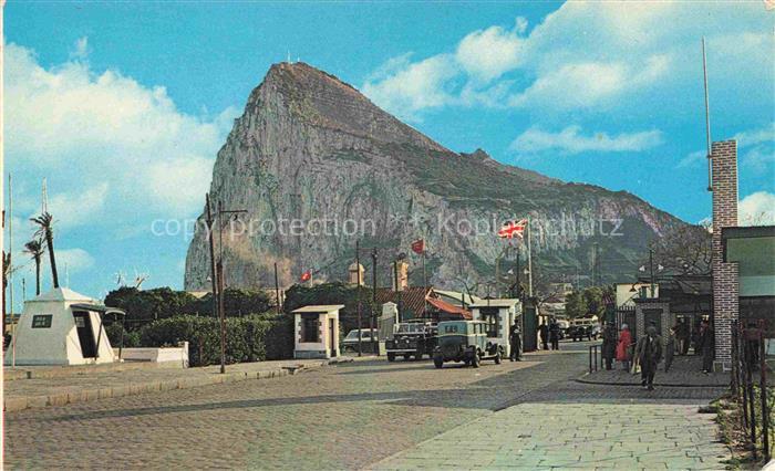 GIBRALTAR Gibilterra North view of the Rock with the British and Spanish frontie