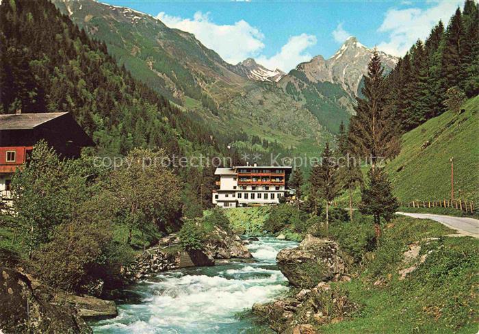 Mayrhofen  Zillertal Tirol AT Zillergrund mit Brandbergkolm Bergbach