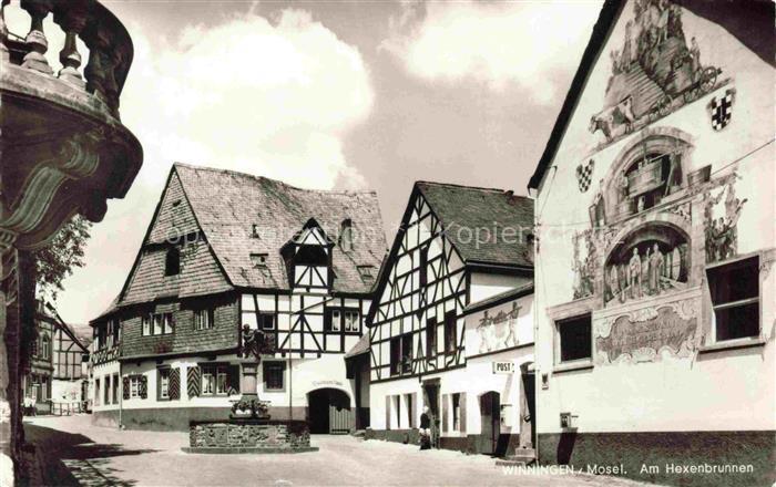 Winningen Mosel Rheinland-Pfalz Partie am Hexenbrunnen Fachwerhaeuser Fassadenma