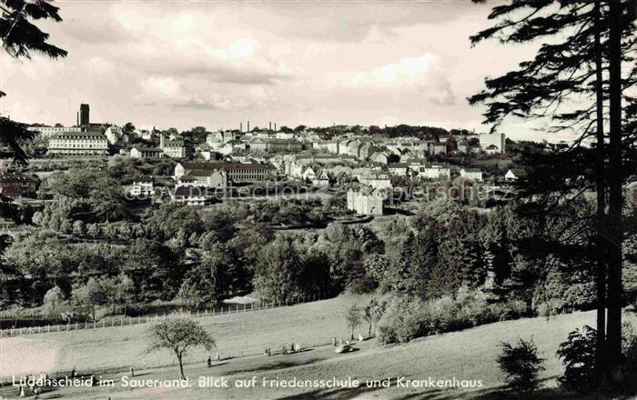 LueDENSCHEID NRW Panorama Blick auf Friedensschule und Krankenhaus
