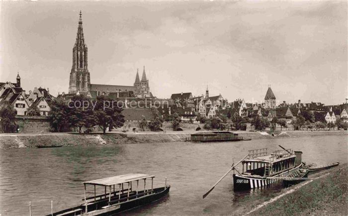 ULM  Donau mit Ulmer Schachtel und Muenster