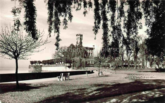 Langenargen Bodensee Uferanlagen mit Schloss Montfort