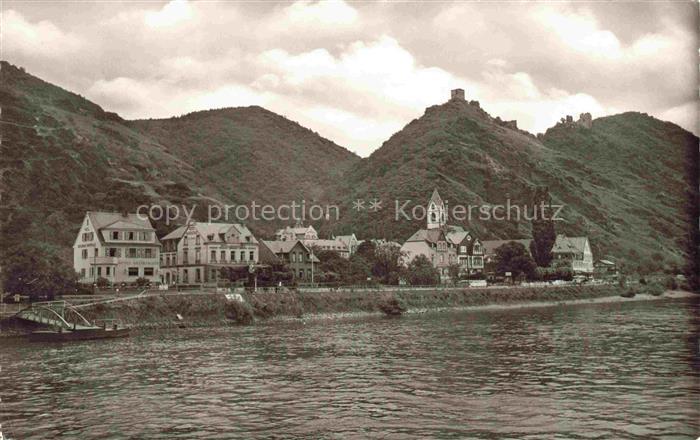 Bornhofen Kamp Rhein Rheinland-Pfalz mit Ruinen Sterrenberg und Liebenstein