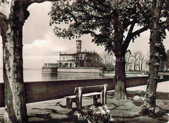 Langenargen Bodensee Uferpromenade mit Schloss Montfort