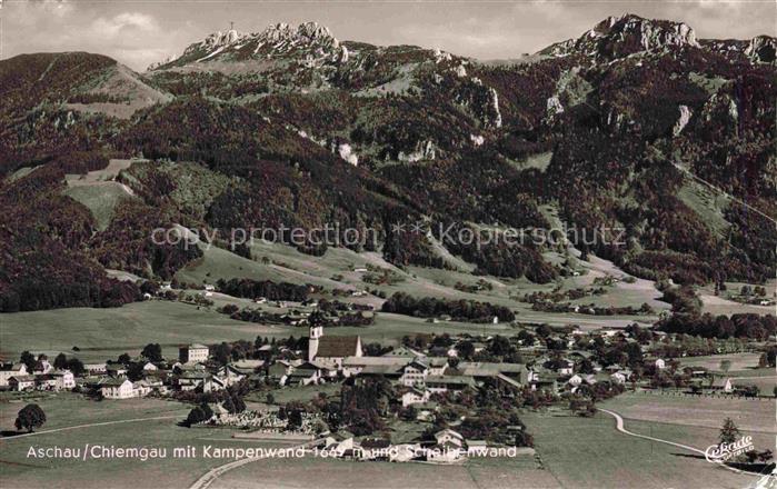 Aschau Chiemgau Bayern mit Kampenwand und Scheibenwand