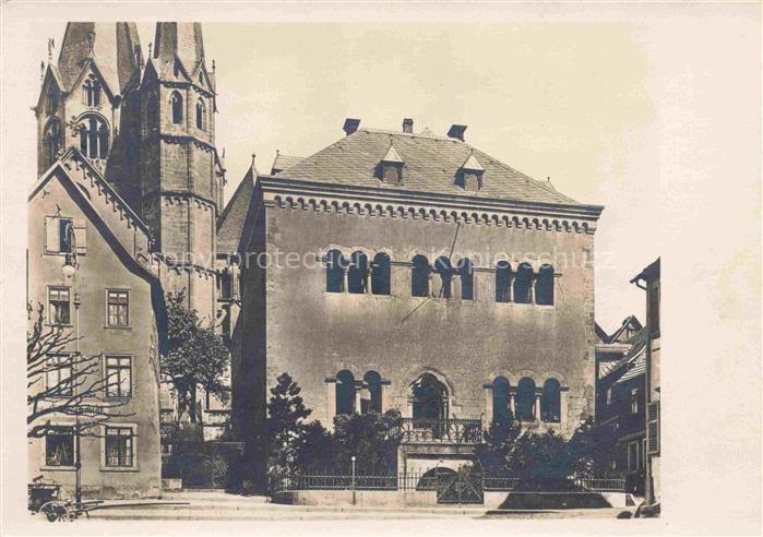 Gelnhausen Hessen Rathaus und Tuerme der Marienkirche