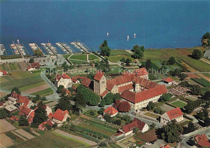 Insel Reichenau Bodensee Fliegeraufnahme mit Marienmuenster Benediktinerabtei un